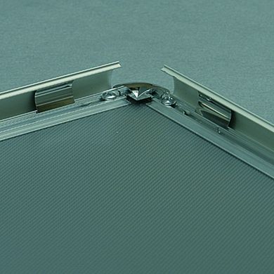 Плакатна рамка алюмінієва 25мм, закруглені кути, клік-система TZW25/A4